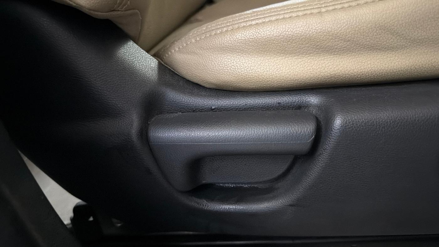 2016 Honda City 1.5L I-VTEC VX CVT, Petrol, Automatic, 66,850 km, Driver Side Adjustment Panel
