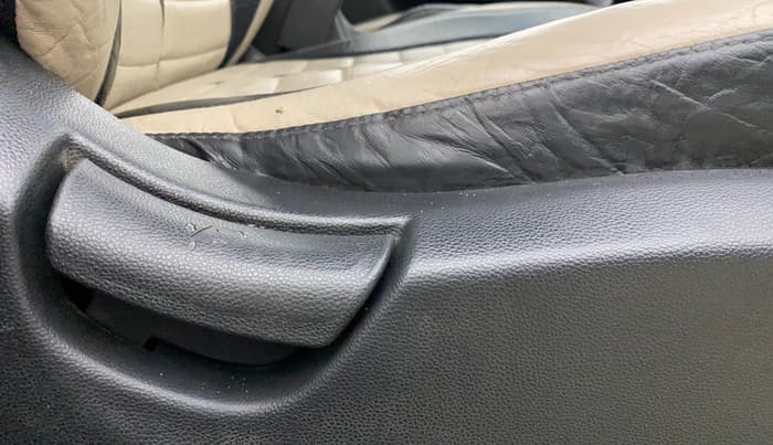 2017 Hyundai Creta E PLUS 1.4 DIESEL, Diesel, Manual, 80,637 km, Driver Side Adjustment Panel