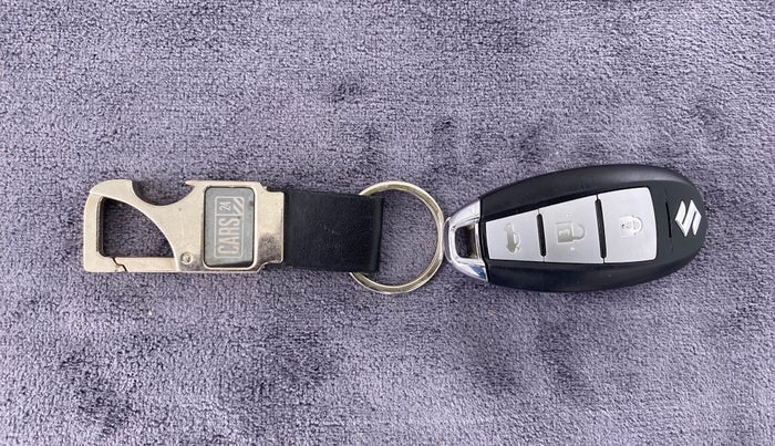 2021 Maruti Ciaz ALPHA 1.5 AT SHVS, Petrol, Automatic, 80,414 km, Key Close Up