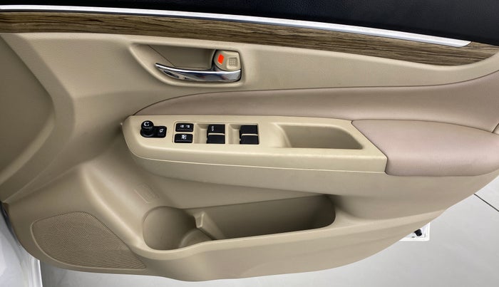 2021 Maruti Ciaz ALPHA 1.5 AT SHVS, Petrol, Automatic, 80,414 km, Driver Side Door Panels Control