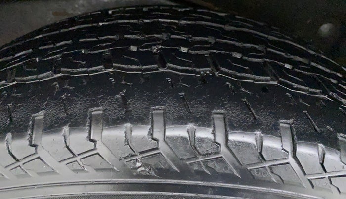 2018 Ford Endeavour 3.2l 4X4 AT Titanium, Diesel, Automatic, 34,004 km, Left Rear Tyre Tread