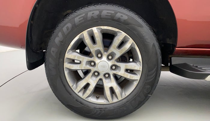 2018 Ford Endeavour 3.2l 4X4 AT Titanium, Diesel, Automatic, 34,004 km, Right Rear Wheel