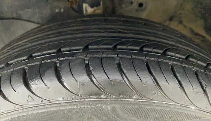 2012 Honda Brio S MT, Petrol, Manual, 78,175 km, Left Front Tyre Tread