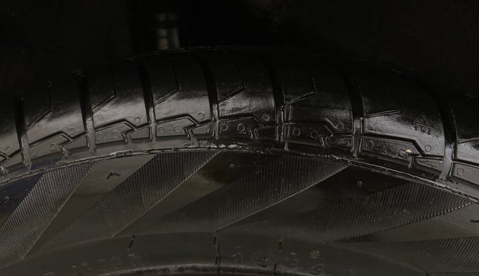 2014 Honda City 1.5L I-DTEC VX, Diesel, Manual, 1,10,754 km, Right Rear Tyre Tread