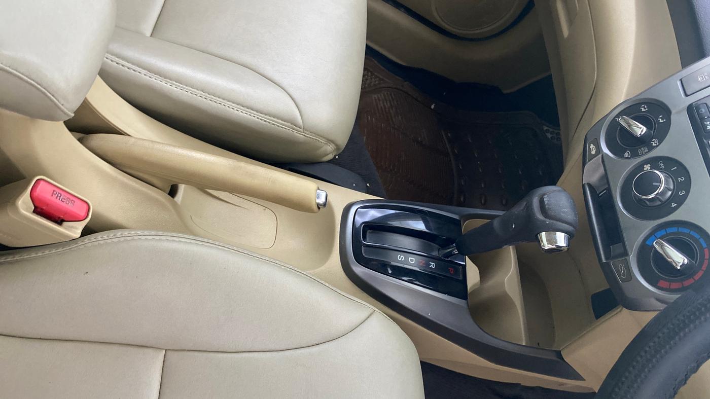 2013 Honda City 1.5L I-VTEC S AT, Petrol, Automatic, 84,229 km, Gear Lever
