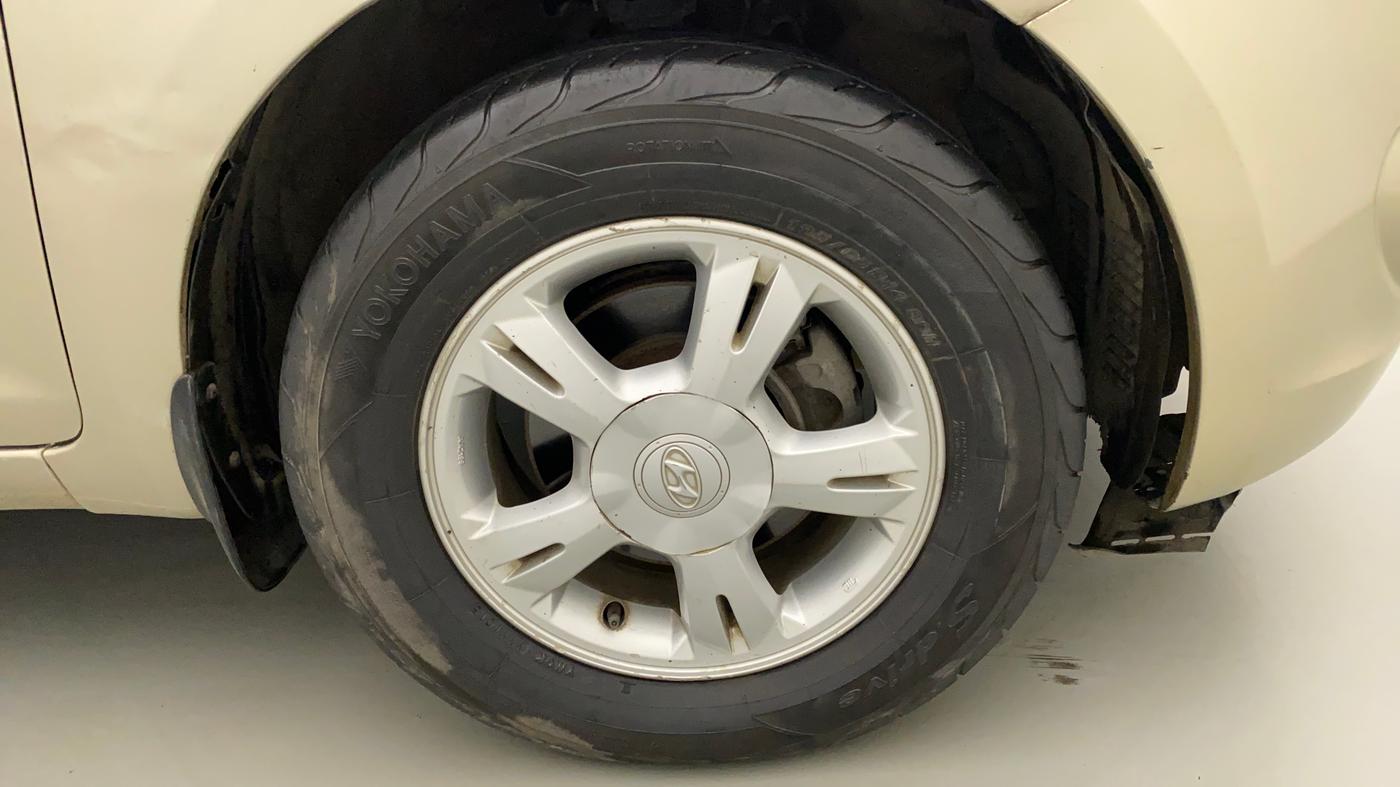 2011 Hyundai i20 ASTA 1.2, Petrol, Manual, 1,24,075 km, Right Front Wheel