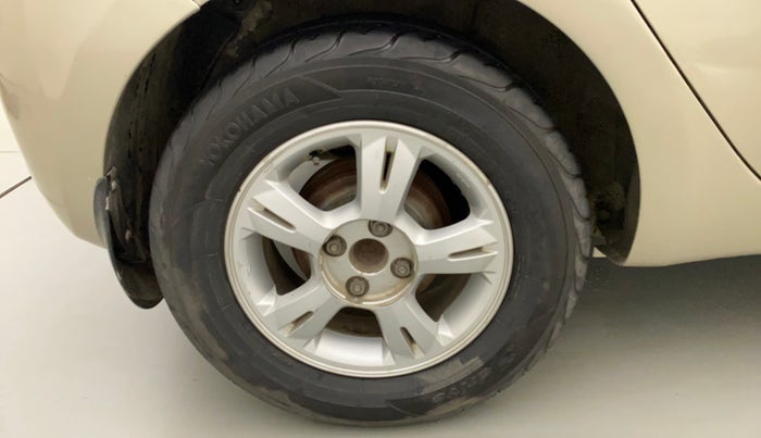 2011 Hyundai i20 ASTA 1.2, Petrol, Manual, 1,24,075 km, Right Rear Wheel