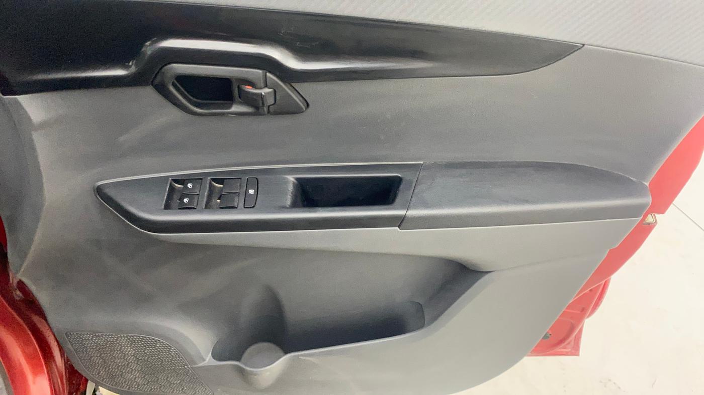 2018 Mahindra KUV 100 NXT K4+ P 6 STR, Petrol, Manual, 15,959 km, Driver Side Door Panels Control
