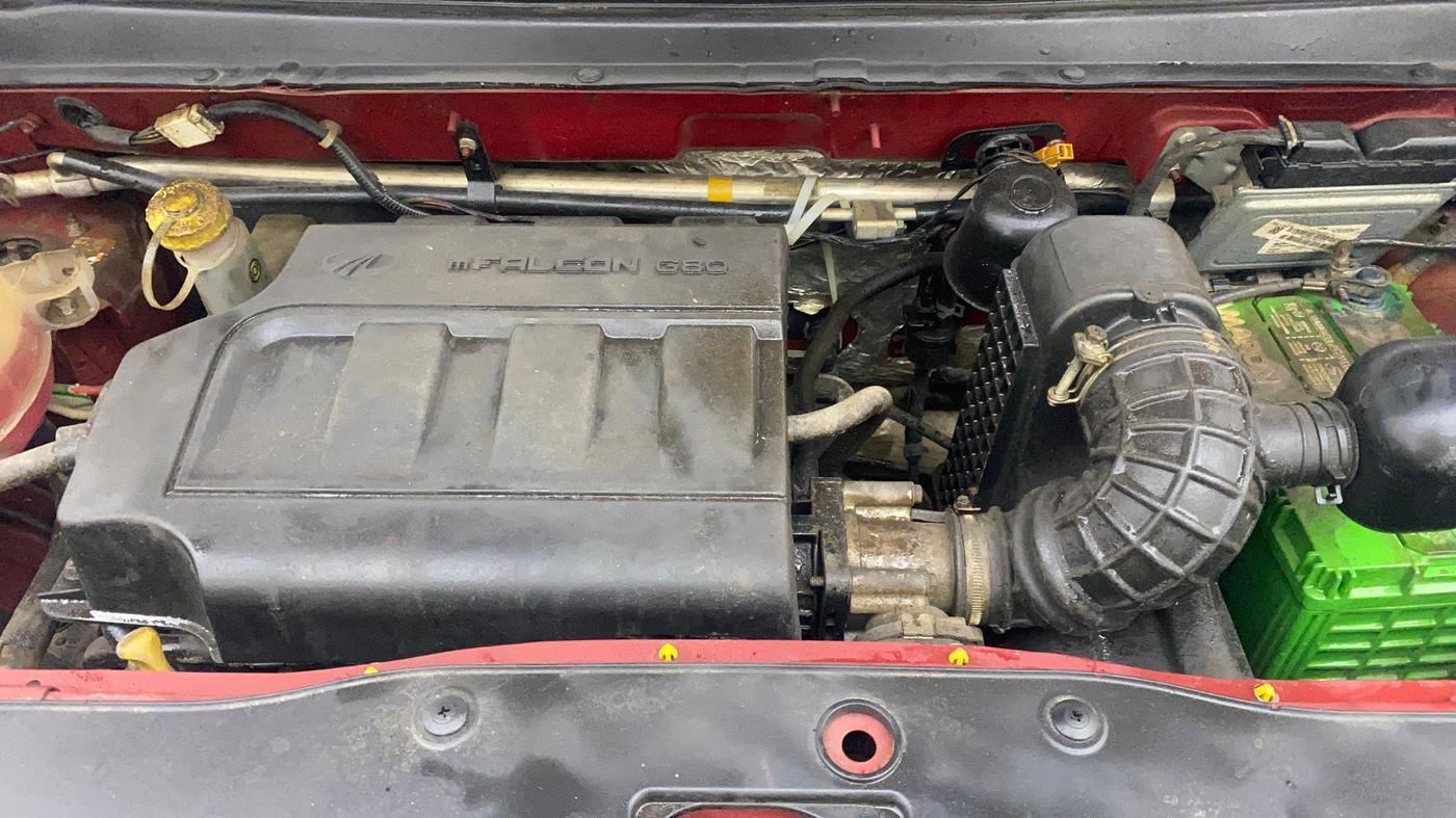 2018 Mahindra KUV 100 NXT K4+ P 6 STR, Petrol, Manual, 15,959 km, Engine View