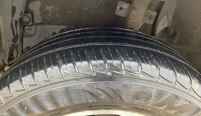 2017 Renault Duster 110 PS RXZ 4X4 MT DIESEL, Diesel, Manual, 48,607 km, Left Rear Tyre Tread