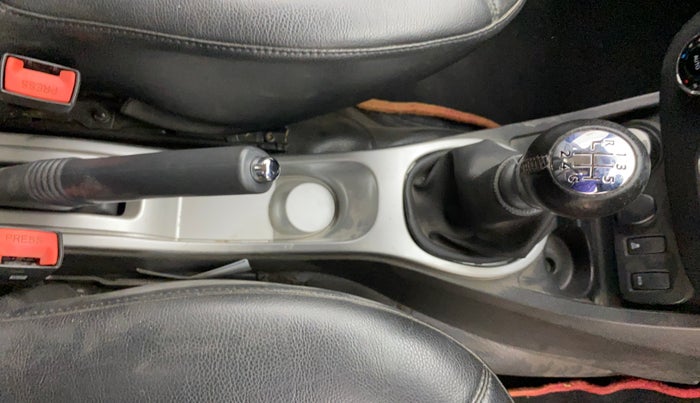 2017 Renault Duster 110 PS RXZ 4X4 MT DIESEL, Diesel, Manual, 48,607 km, Gear Lever