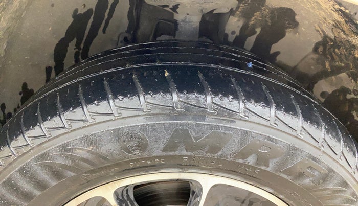 2017 Renault Duster 110 PS RXZ 4X4 MT DIESEL, Diesel, Manual, 48,607 km, Right Front Tyre Tread