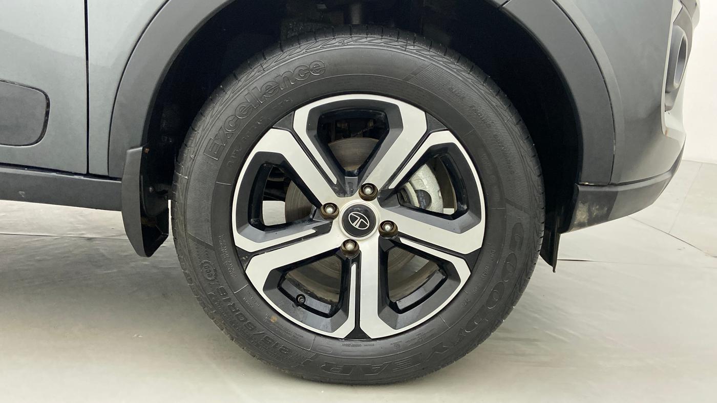 2022 Tata NEXON XZ+ (HS) 1.5 RTQ, Diesel, Manual, 6,227 km, Right Front Wheel