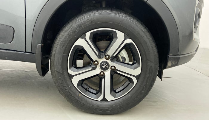2022 Tata NEXON XZ+ (HS) 1.5 RTQ, Diesel, Manual, 6,227 km, Right Front Wheel