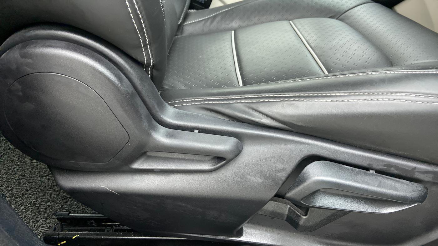 2022 Tata NEXON XZ+ (HS) 1.5 RTQ, Diesel, Manual, 6,227 km, Driver Side Adjustment Panel