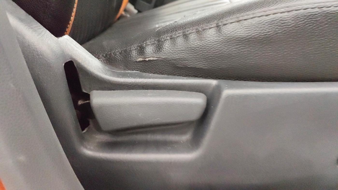 2015 Maruti Alto K10 VXI AMT, Petrol, Automatic, 66,936 km, Driver Side Adjustment Panel