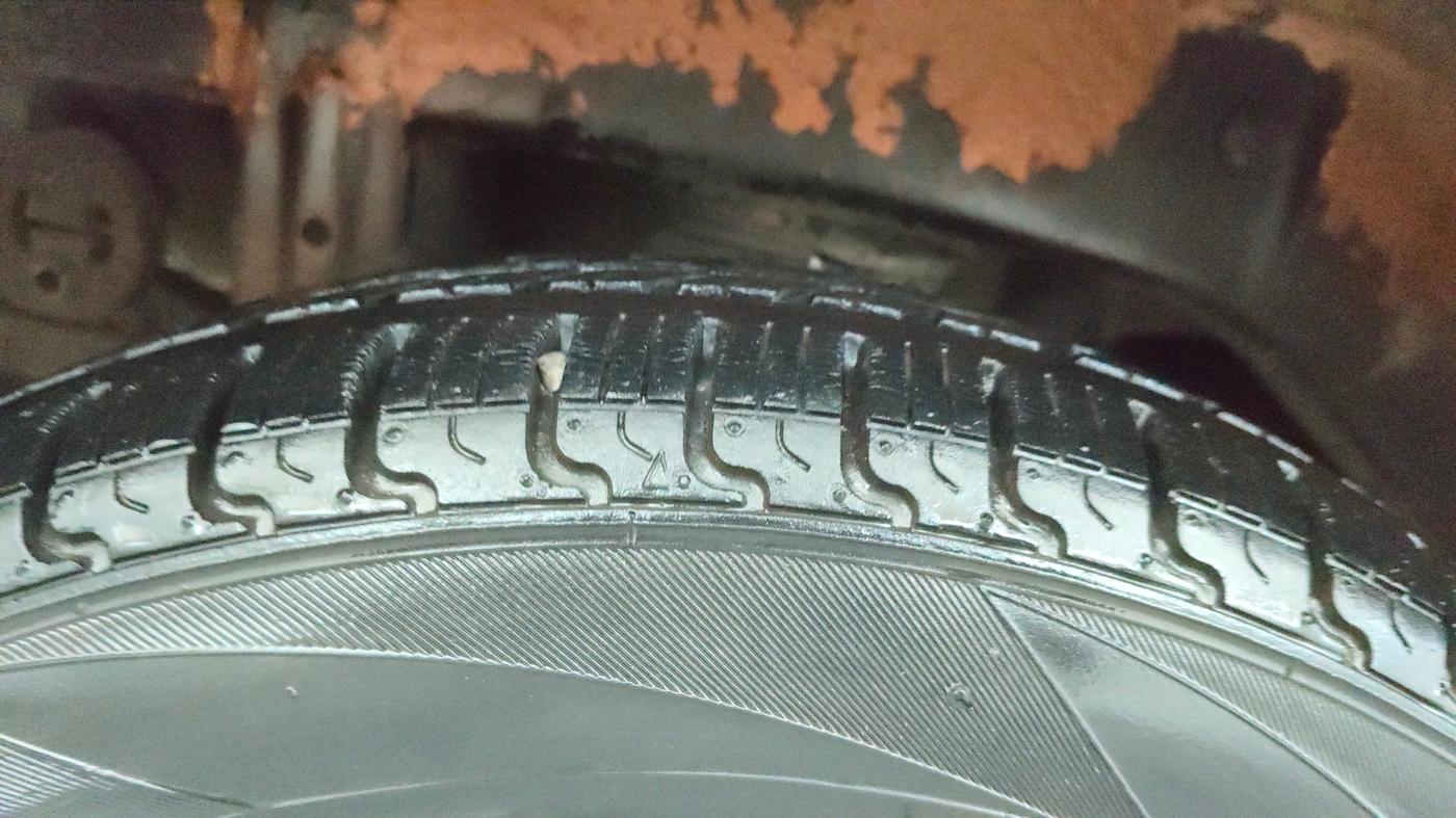 2015 Maruti Alto K10 VXI AMT, Petrol, Automatic, 66,936 km, Right Rear Tyre Tread