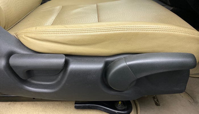 2015 Honda City VX CVT PETROL, Petrol, Automatic, 60,401 km, Driver Side Adjustment Panel