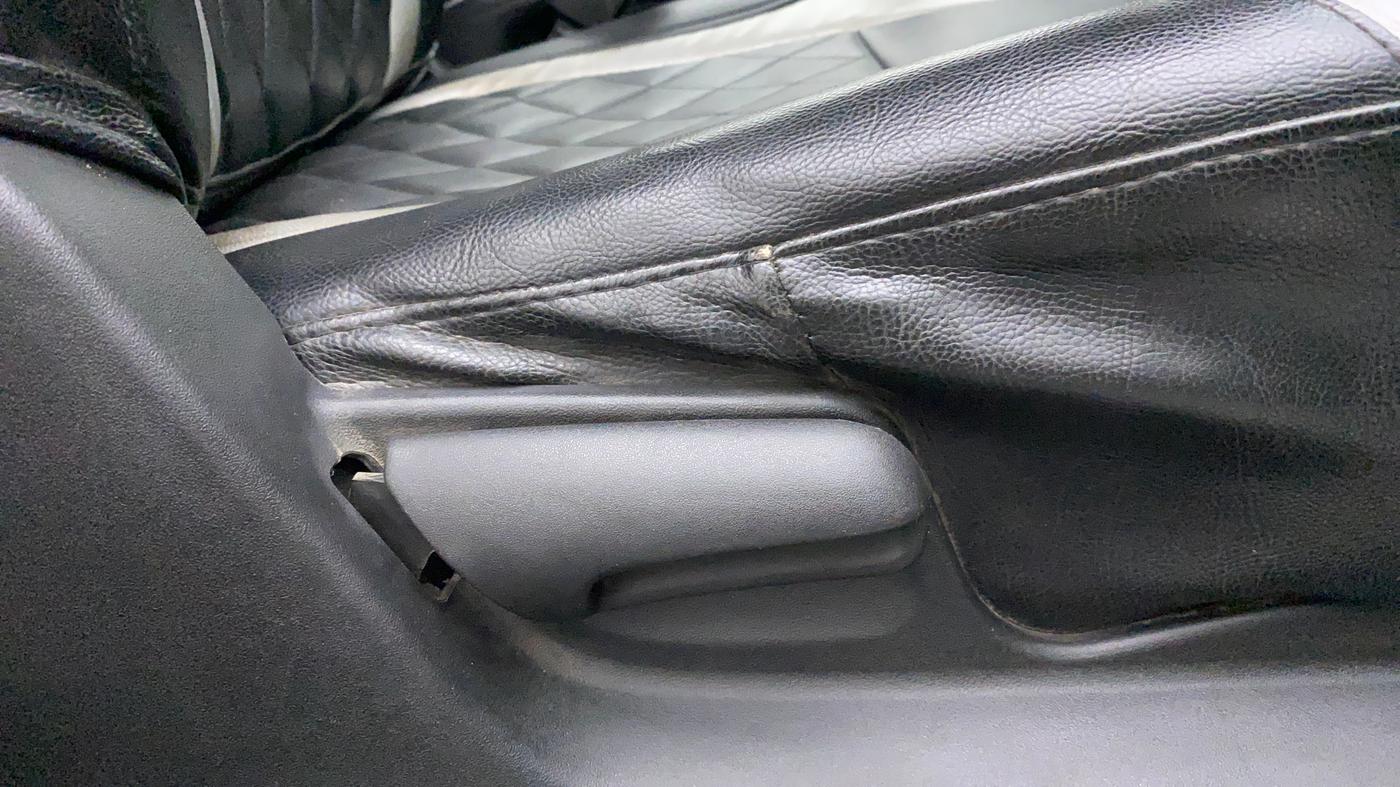 2015 Maruti Swift VXI, Petrol, Manual, 60,440 km, Driver Side Adjustment Panel