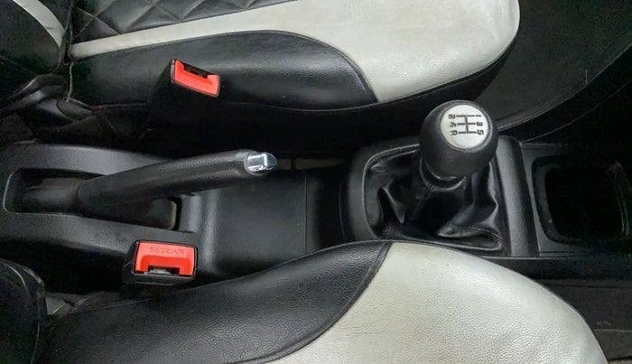 2015 Maruti Swift VXI, Petrol, Manual, 60,440 km, Gear Lever