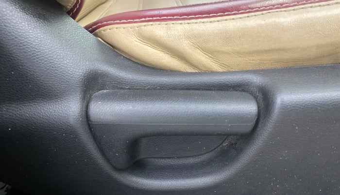 2017 Honda Jazz 1.2L I-VTEC V AT, Petrol, Automatic, 97,703 km, Driver Side Adjustment Panel