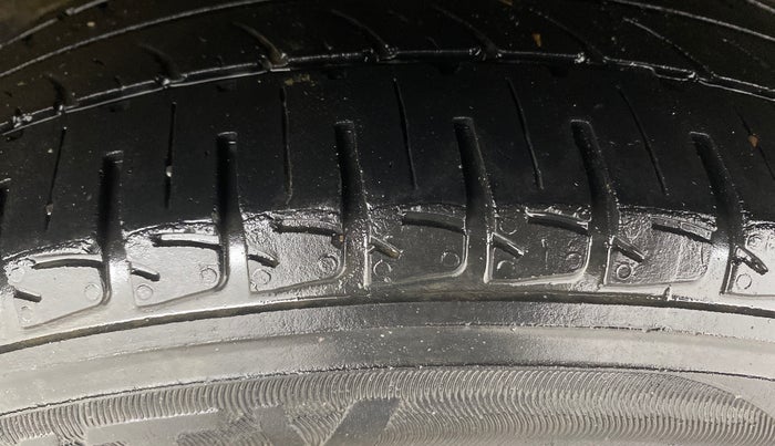 2017 Honda Jazz 1.2L I-VTEC V AT, Petrol, Automatic, 97,703 km, Left Rear Tyre Tread