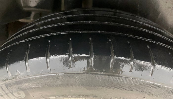 2020 Maruti Ciaz ALPHA 1.5 SHVS PETROL, Petrol, Manual, 88,454 km, Right Rear Tyre Tread