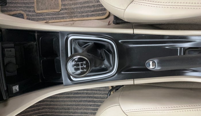 2020 Maruti Ciaz ALPHA 1.5 SHVS PETROL, Petrol, Manual, 88,454 km, Gear Lever