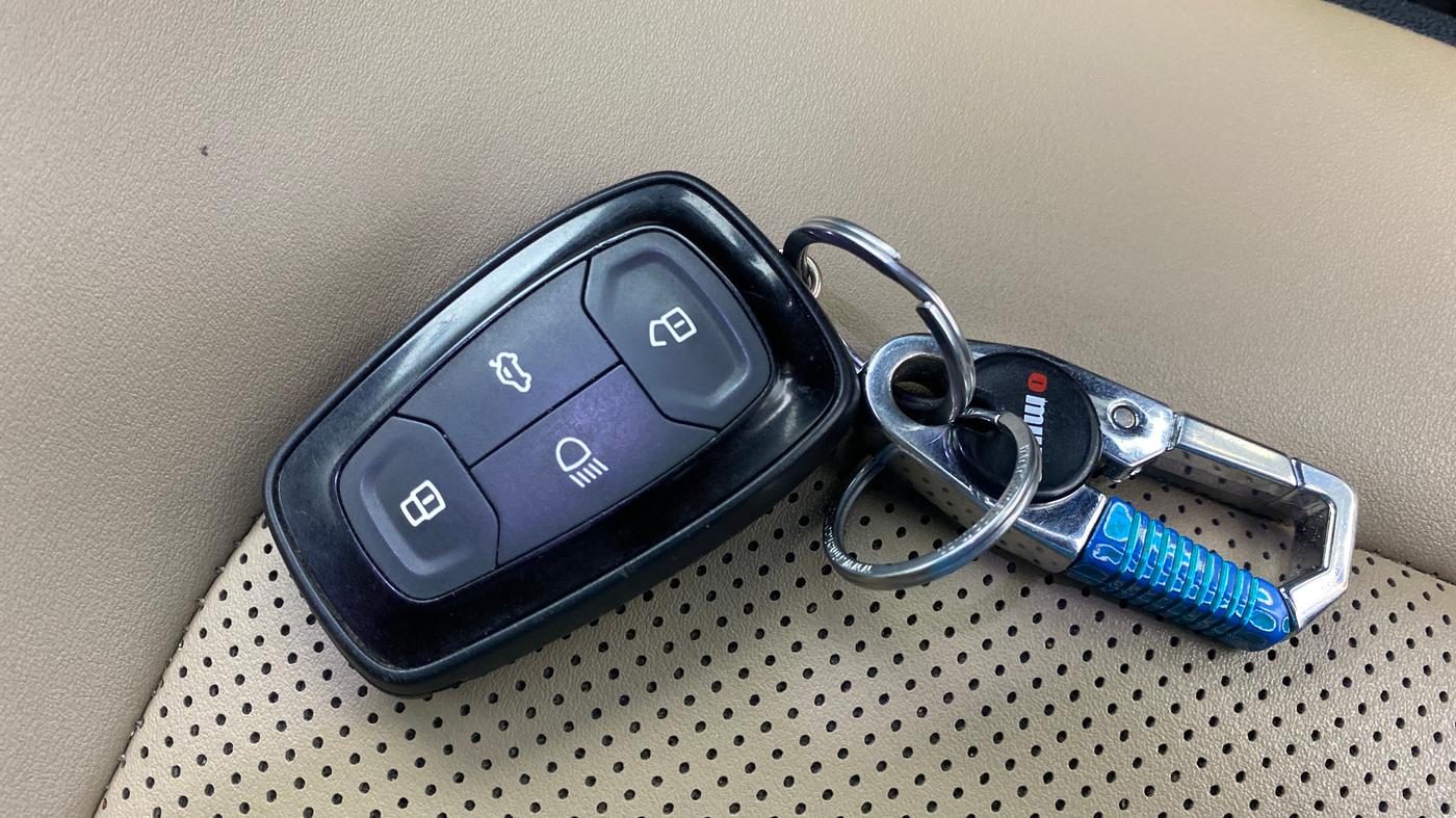 2022 Tata Harrier XZA PLUS 2.0L KAZIRANGA, Diesel, Automatic, 77,568 km, Key Close Up