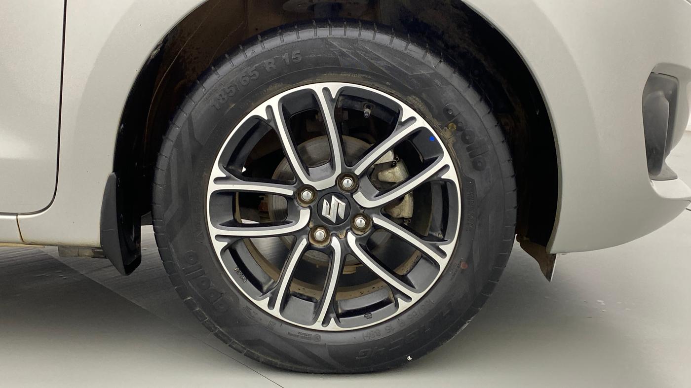 2020 Maruti Swift ZXI + AMT, Petrol, Automatic, 24,417 km, Right Front Wheel