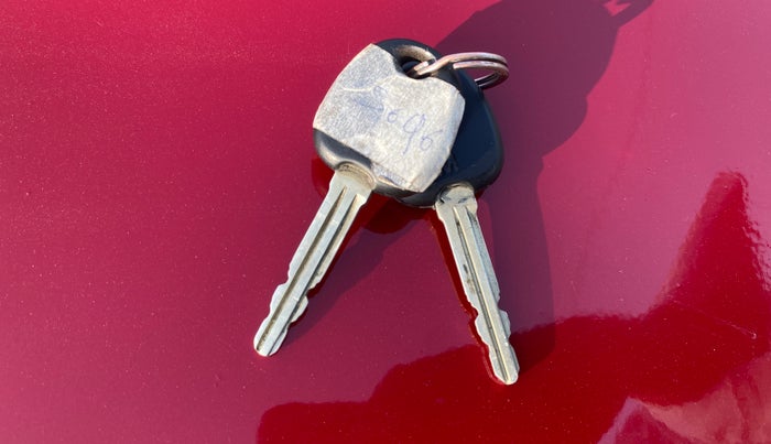 2016 Hyundai Eon ERA +, Petrol, Manual, 1,11,902 km, Key Close Up