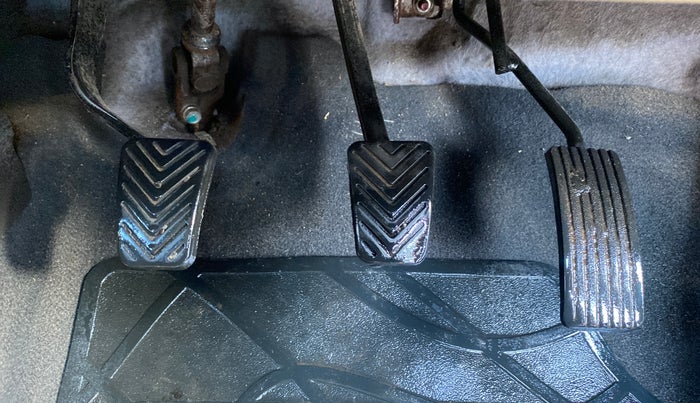 2016 Hyundai Eon ERA +, Petrol, Manual, 1,11,902 km, Pedals