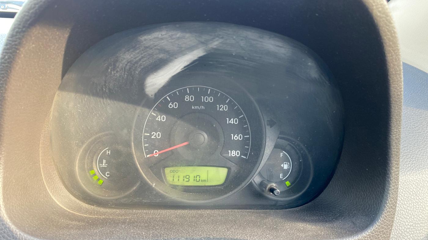 2016 Hyundai Eon ERA +, Petrol, Manual, 1,11,911 km, Odometer Image