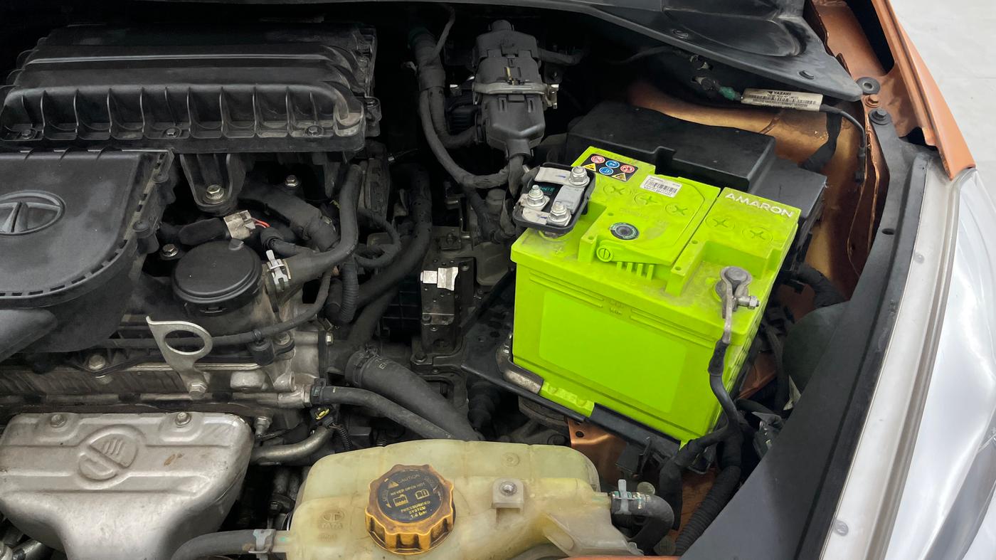 2018 Tata Tiago XZA PETROL, Petrol, Automatic, 57,504 km, Engine View - Left