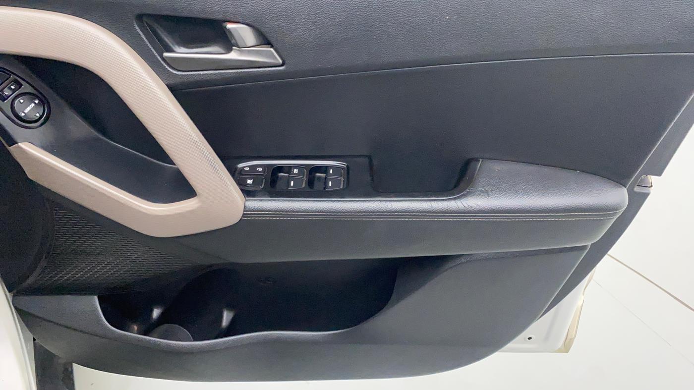 2016 Hyundai Creta 1.6 SX (O) CRDI, Diesel, Manual, 82,364 km, Driver Side Door Panels Control