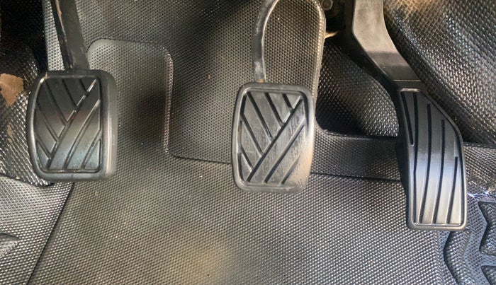 2020 Maruti Vitara Brezza ZXI, Petrol, Manual, 1,49,239 km, Pedals