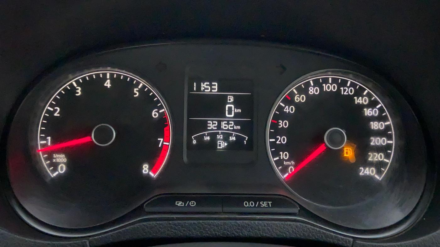2018 Volkswagen Polo HIGH LINE PLUS 1.0, Petrol, Manual, 32,263 km, Odometer Image