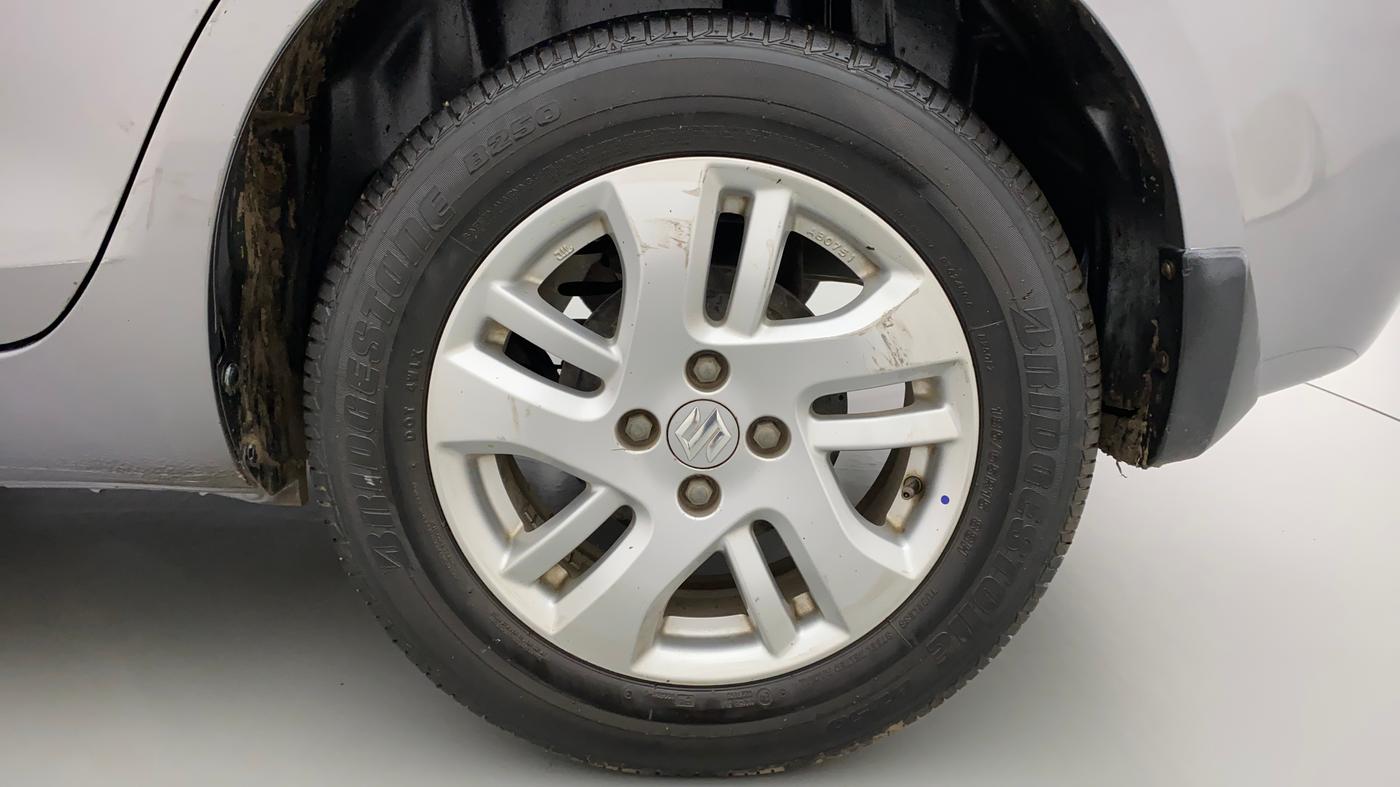 2014 Maruti Swift Dzire ZXI, Petrol, Manual, 88,871 km, Left Rear Wheel