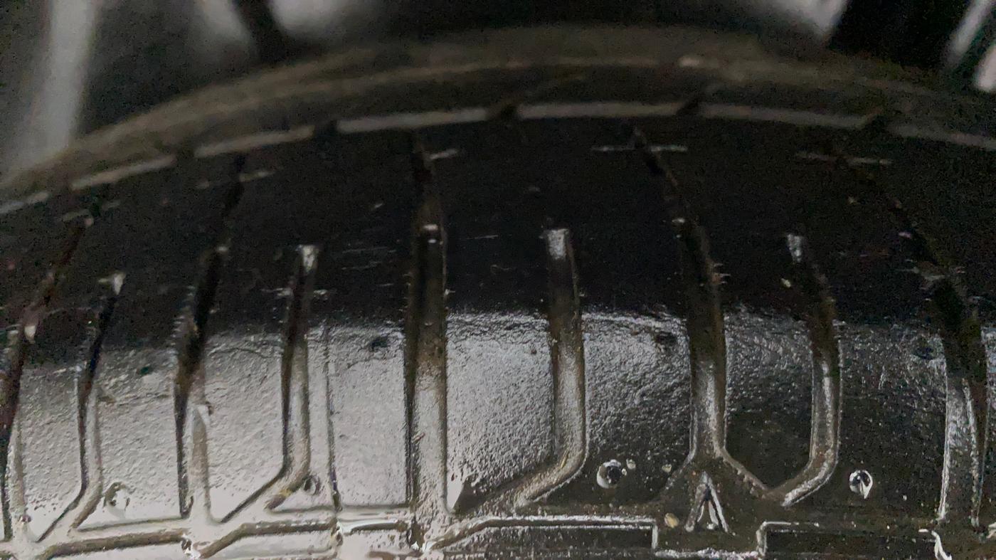 2014 Maruti Swift Dzire ZXI, Petrol, Manual, 88,871 km, Left Rear Tyre Tread