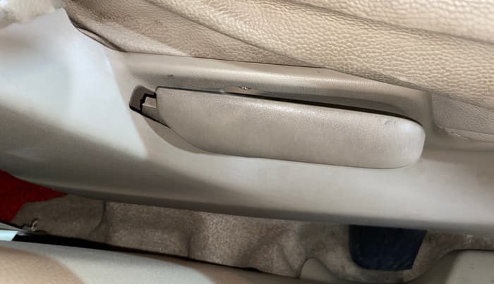 2017 Maruti Ertiga VXI, Petrol, Manual, 52,348 km, Driver Side Adjustment Panel