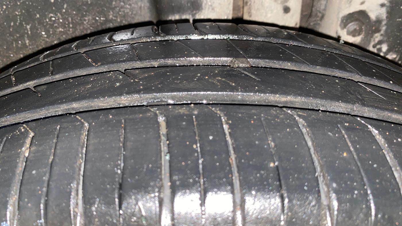 2017 Maruti Ertiga VXI, Petrol, Manual, 52,309 km, Left Rear Tyre Tread