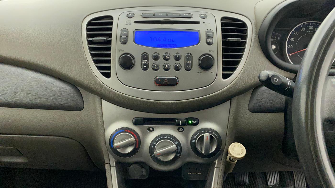 2014 Hyundai i10 SPORTZ 1.1, Petrol, Manual, 64,115 km, Air Conditioner