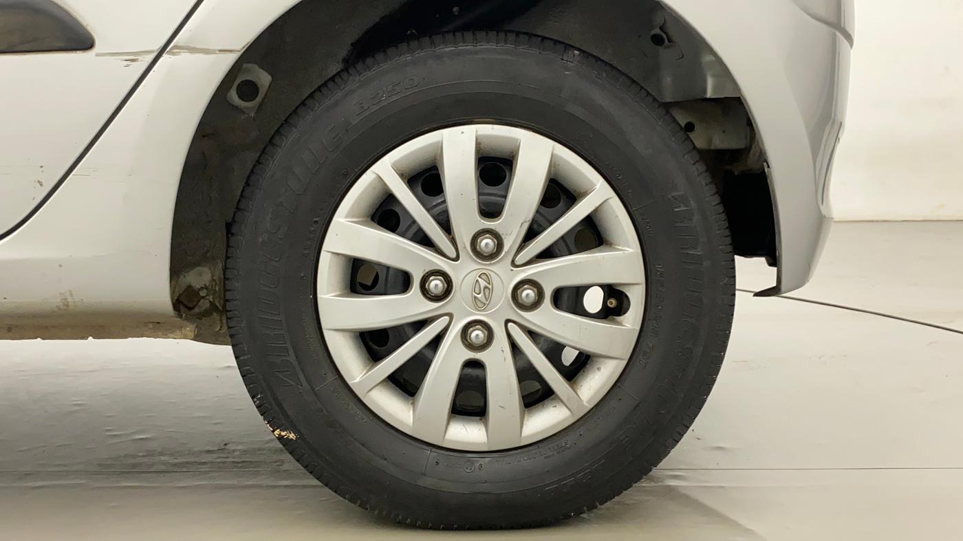 2014 Hyundai i10 SPORTZ 1.1, Petrol, Manual, 64,115 km, Left Rear Wheel