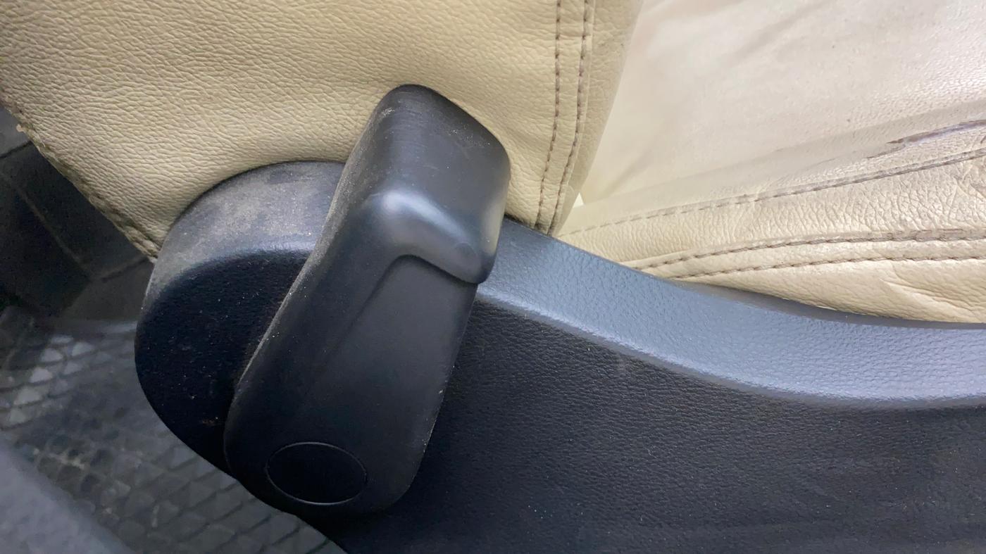 2020 Skoda Rapid ACTIVE 1.0 TSI, Petrol, Manual, 1,03,282 km, Driver Side Adjustment Panel