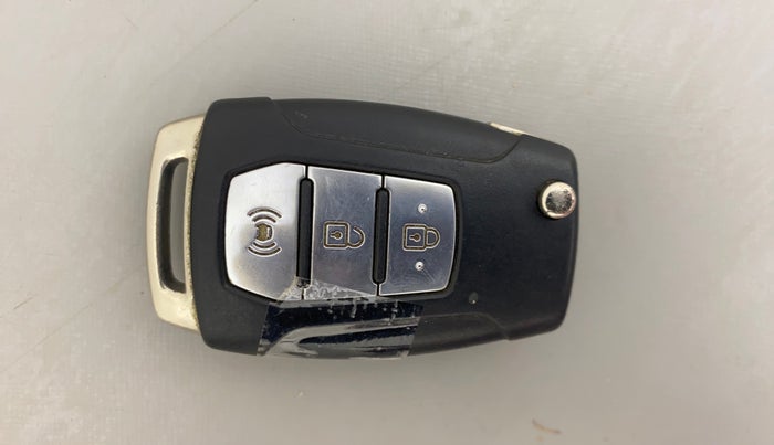 2019 Mahindra XUV300 W6 1.5 DIESEL, Diesel, Manual, 42,697 km, Key Close Up