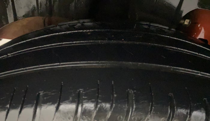 2019 Mahindra XUV300 W6 1.5 DIESEL, Diesel, Manual, 42,697 km, Right Rear Tyre Tread