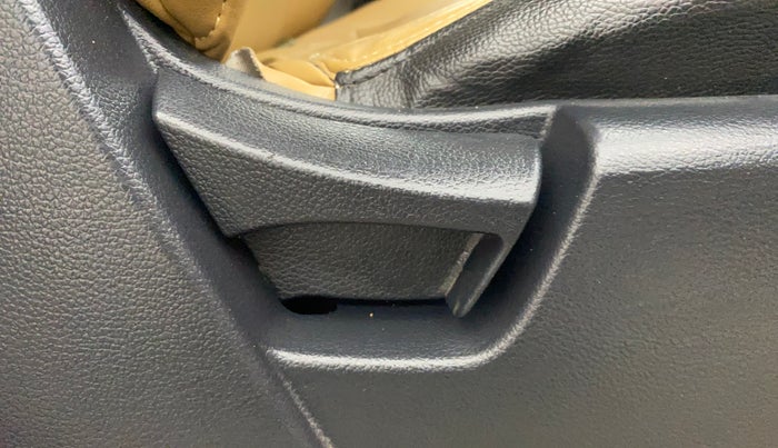 2019 Mahindra XUV300 W6 1.5 DIESEL, Diesel, Manual, 42,697 km, Driver Side Adjustment Panel