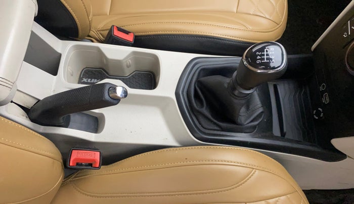 2019 Mahindra XUV300 W6 1.5 DIESEL, Diesel, Manual, 42,697 km, Gear Lever