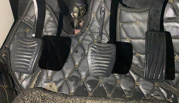 2019 Mahindra XUV300 W6 1.5 DIESEL, Diesel, Manual, 42,697 km, Pedals