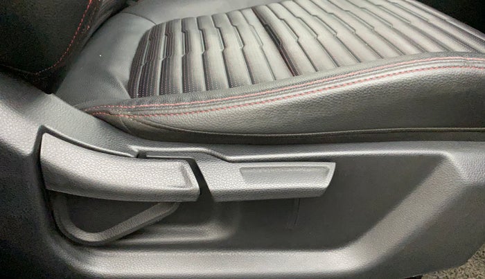 2020 KIA SONET GTX PLUS 1.0 IMT, Petrol, Manual, 44,428 km, Driver Side Adjustment Panel